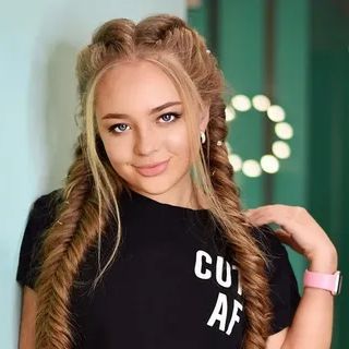 Анастасия Петрик.jpg